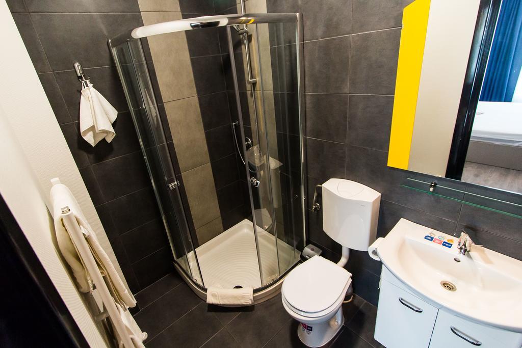 Zolotko Apartment Galati  Ngoại thất bức ảnh