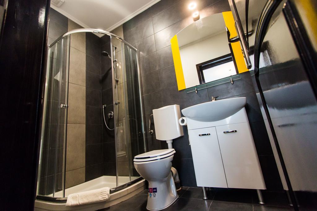 Zolotko Apartment Galati  Ngoại thất bức ảnh