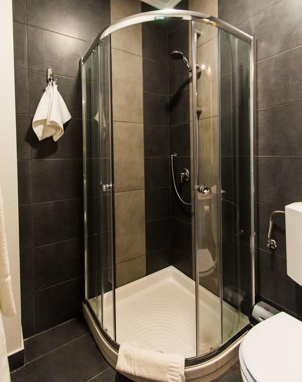 Zolotko Apartment Galati  Ngoại thất bức ảnh