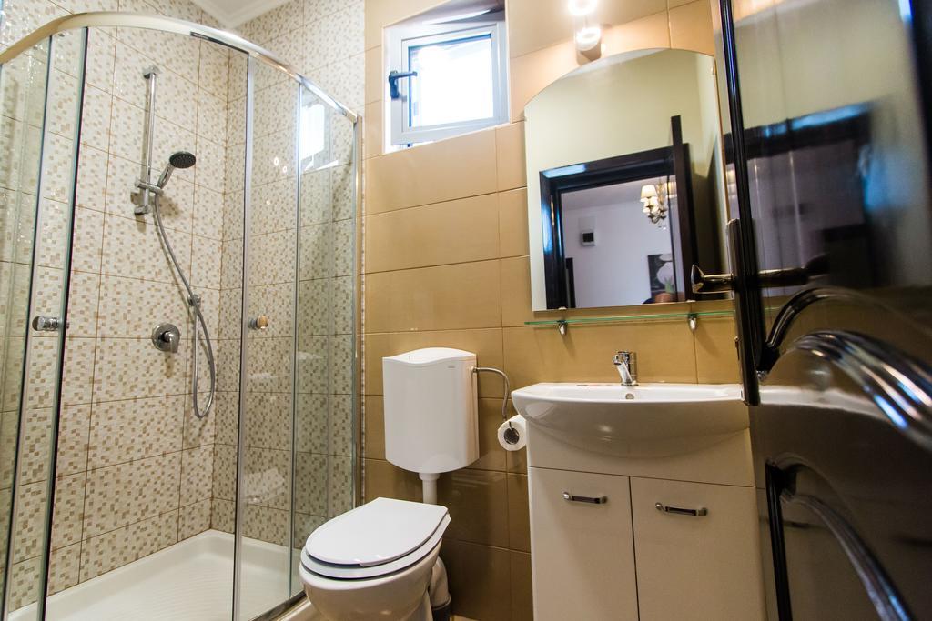 Zolotko Apartment Galati  Ngoại thất bức ảnh