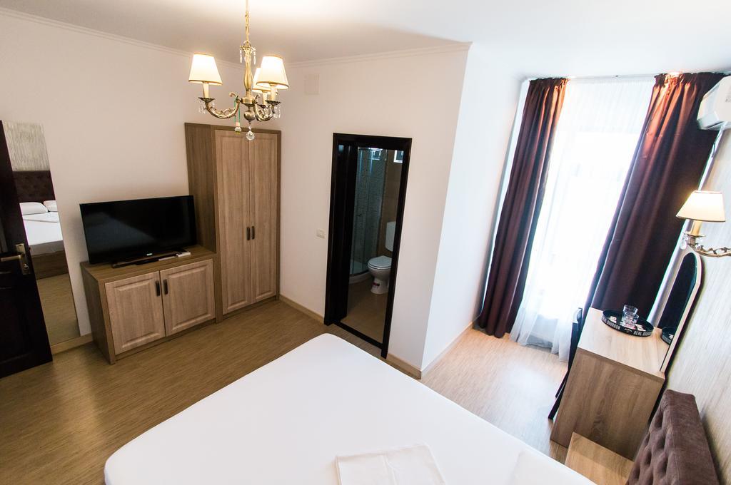 Zolotko Apartment Galati  Ngoại thất bức ảnh
